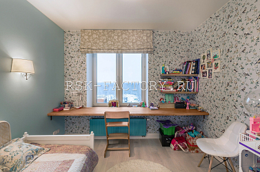 Столешница в детскую комнату. Работы компании РСК Интерьер.