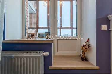 Подоконник и порог в спальню (беленый дуб). Работы компании РСК Интерьер.